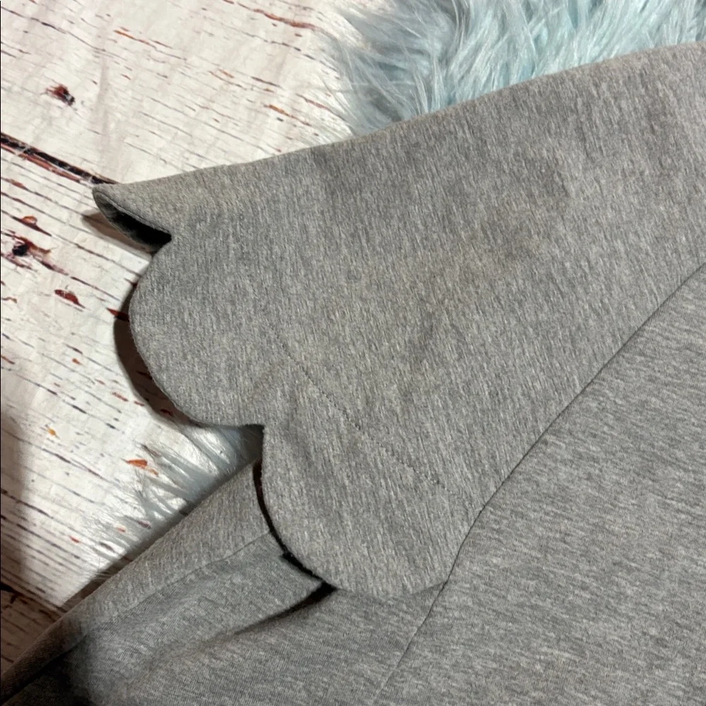 Maggie & Zoe Gray Hooded Kids Cape with Pom Poms sz 5T